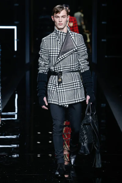 Look 47